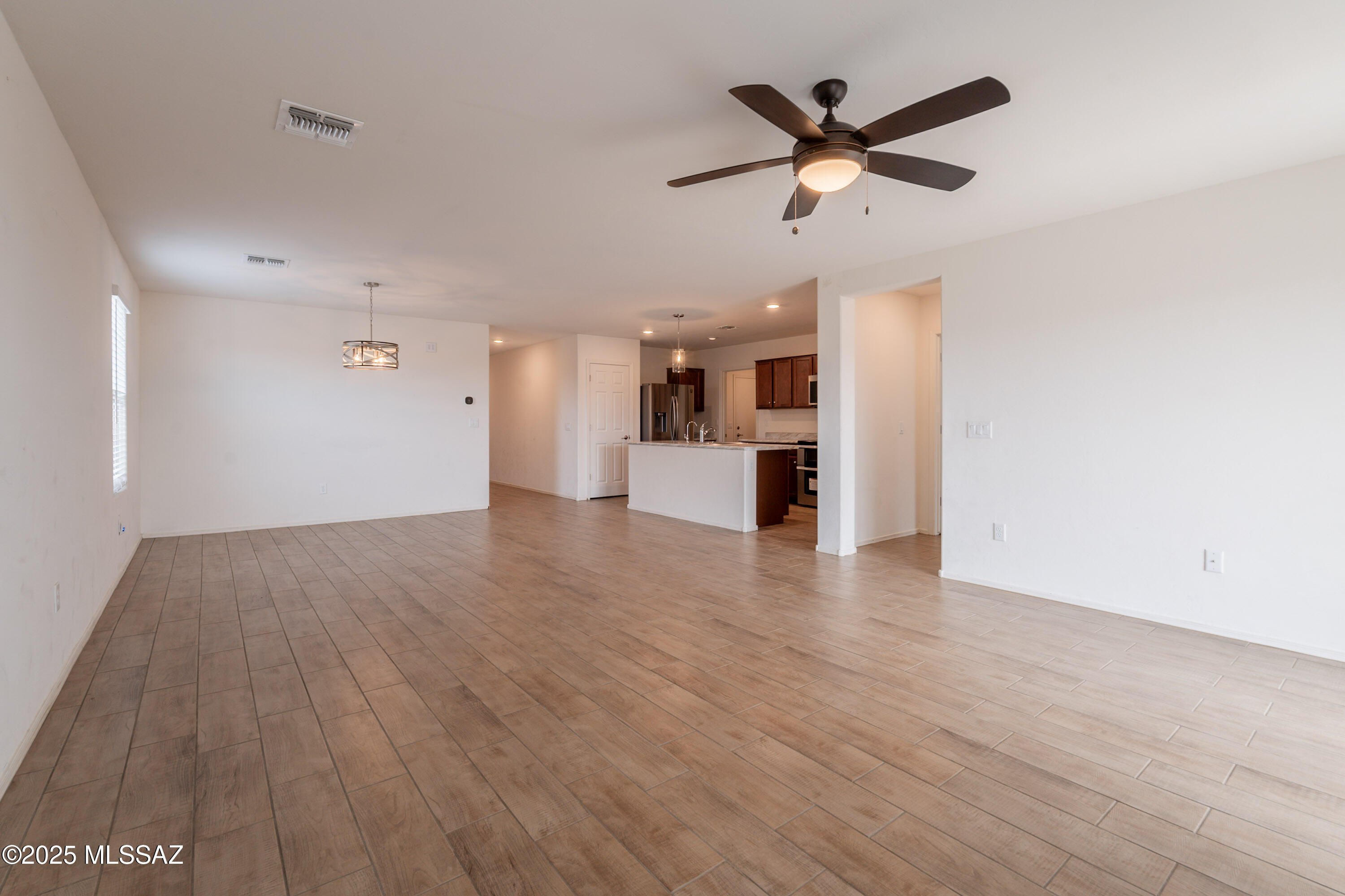 Property Photo: 6179 S Reed Bunting Drive AZ 85757