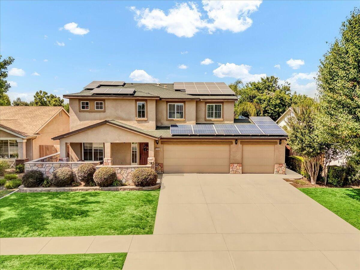 Property Photo: 3234 W Sedona Avenue CA 93291
