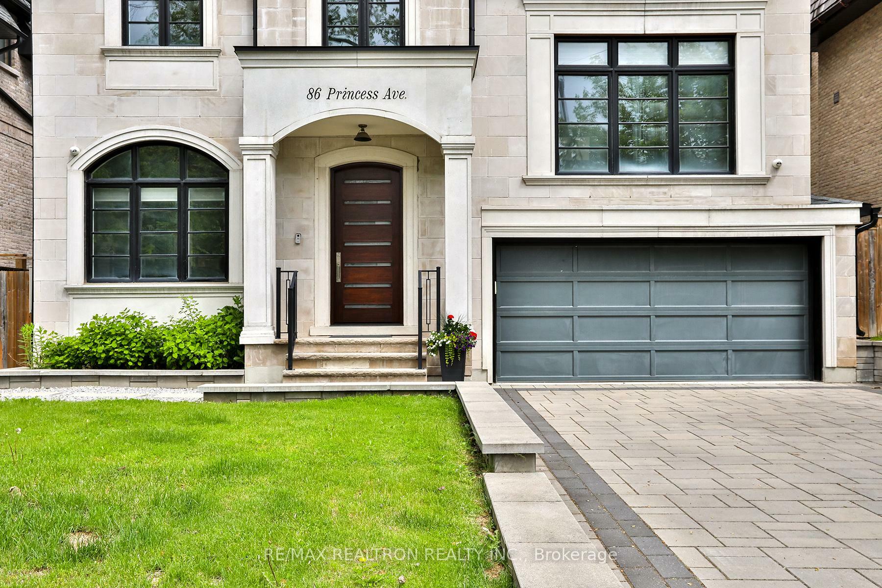 Photo de la propriété:  86 Princess Avenue  ON M2N 3R6 