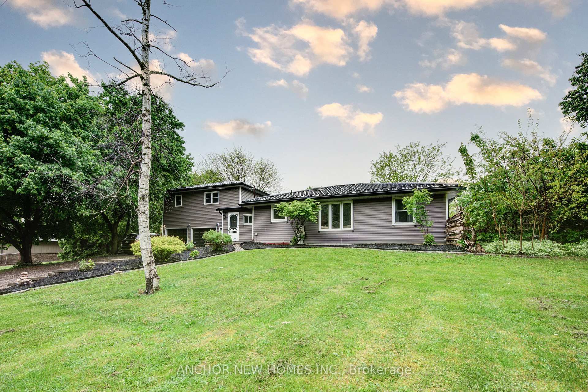 Property Photo: 403137 Robinson Road ON N5C 3J7