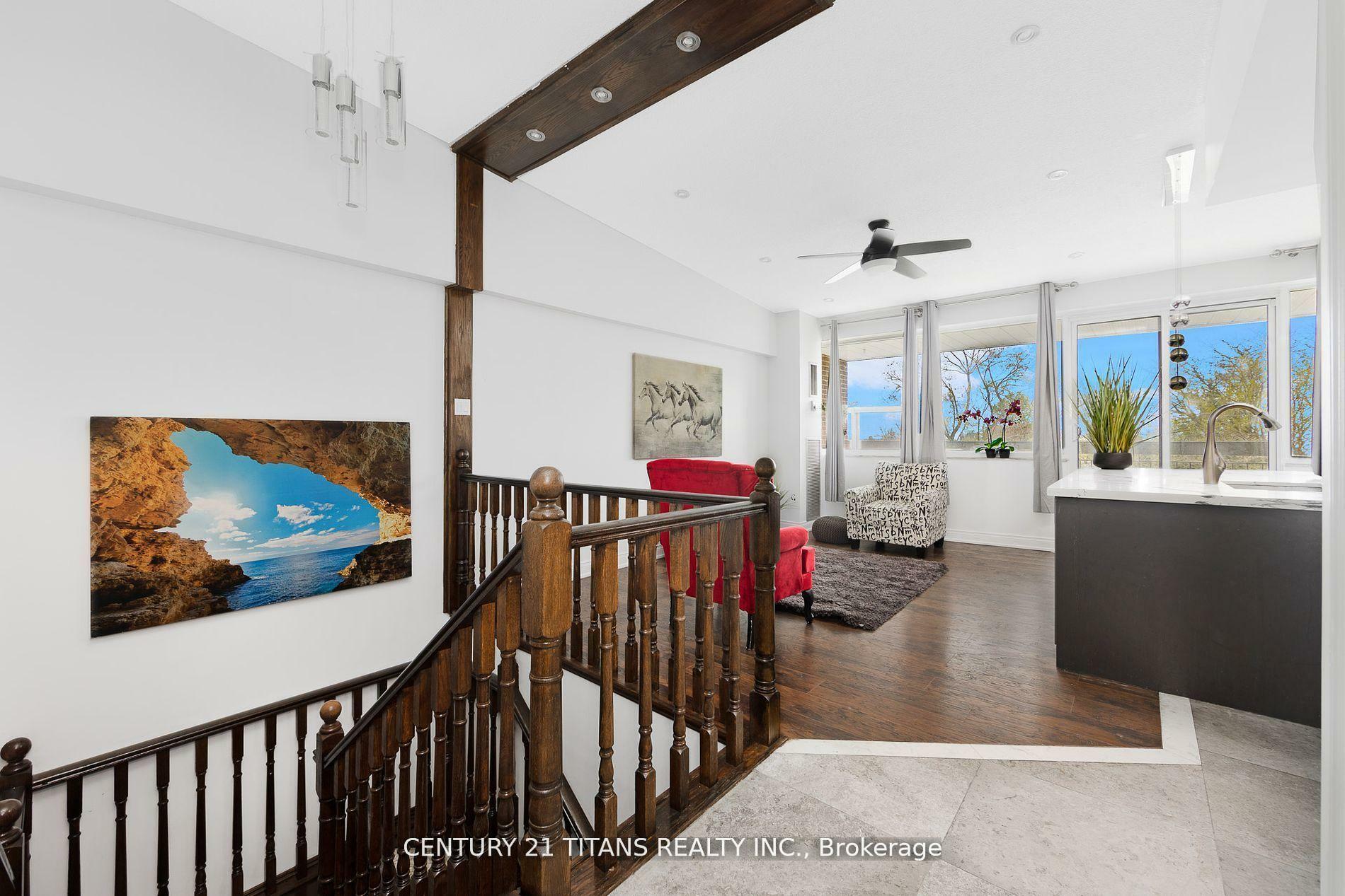 Property Photo: 4064 Lawrence Avenue E 501 ON M1E 4V6