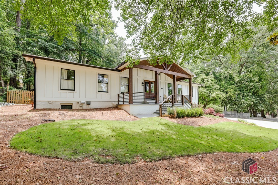 Property Photo: 499 West Lake Drive GA 30606