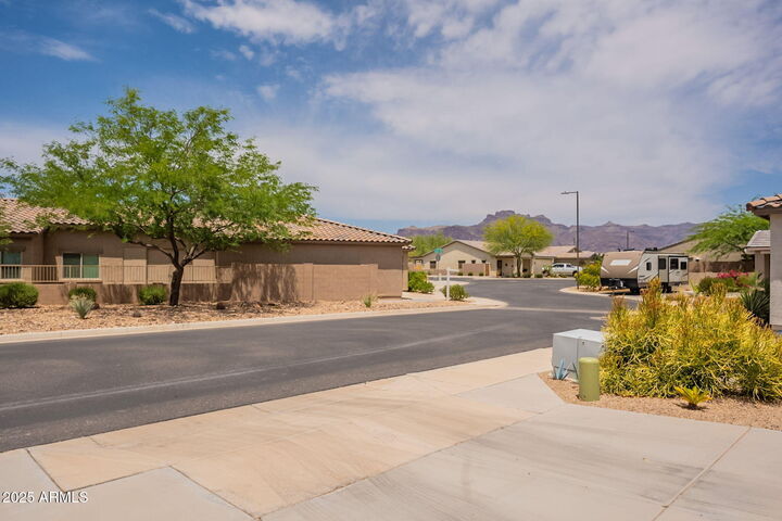 Property Photo: 1755 E Mesquite Avenue AZ 85119