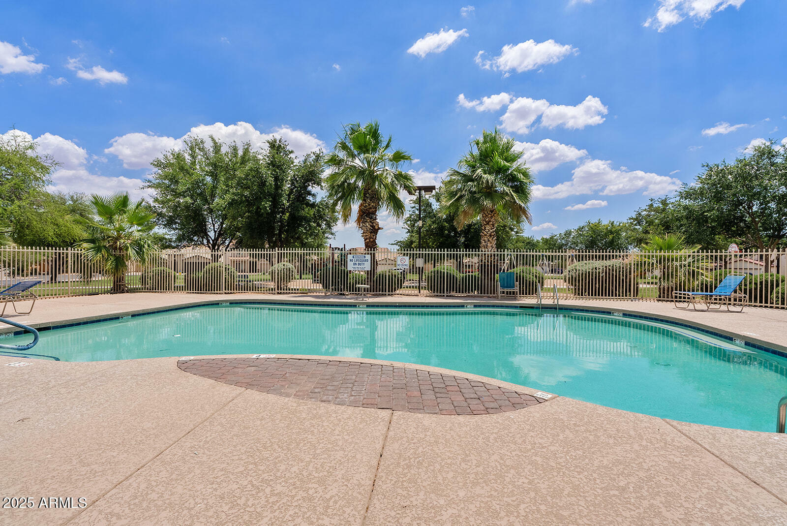 Property Photo:  2286 E Mohave Lane  AZ 85119 