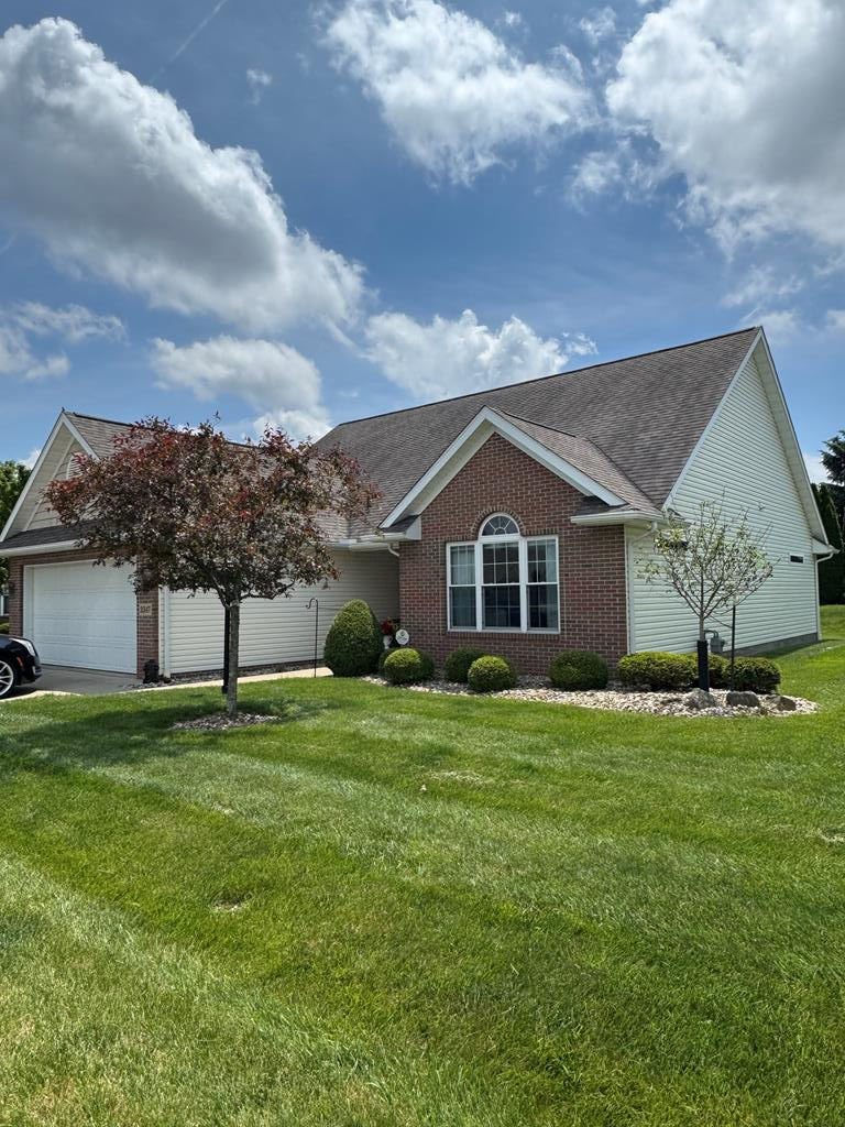 Property Photo: 2347 Magnolia Dr OH 44805