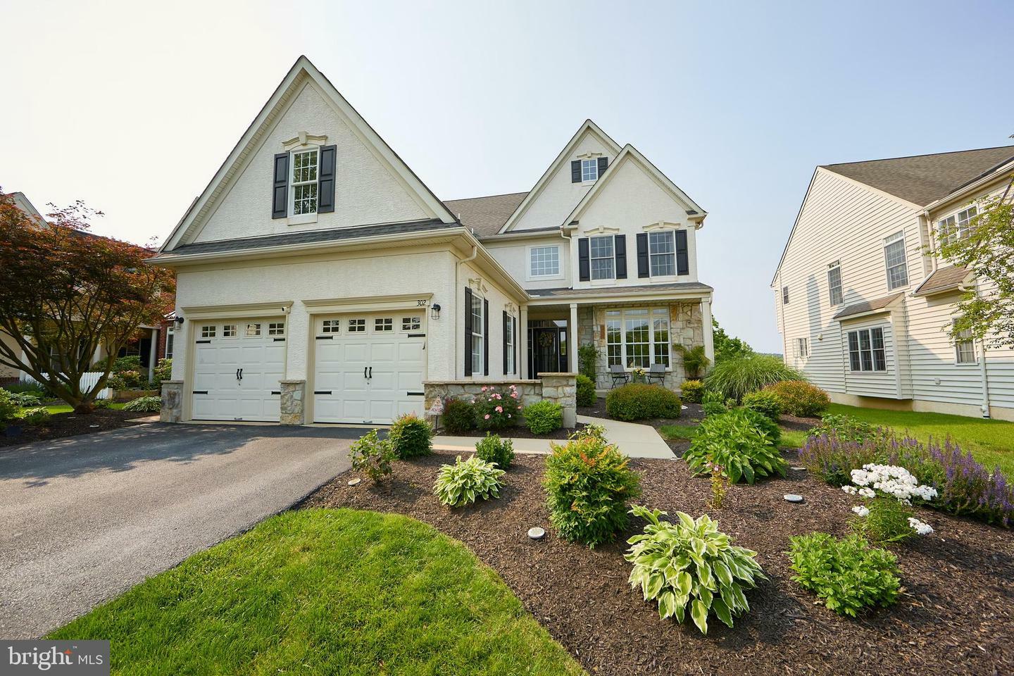 Property Photo: 302 Waynebrook Drive PA 19425
