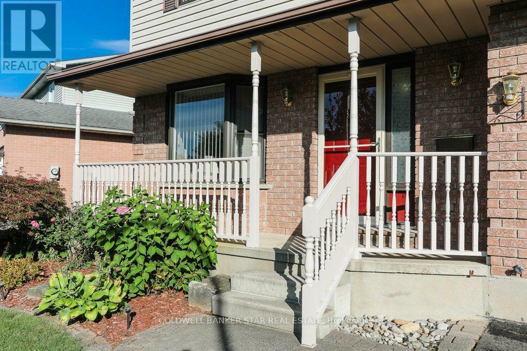 Property Photo: 31 Sinclair Crescent ON N5H 3B7