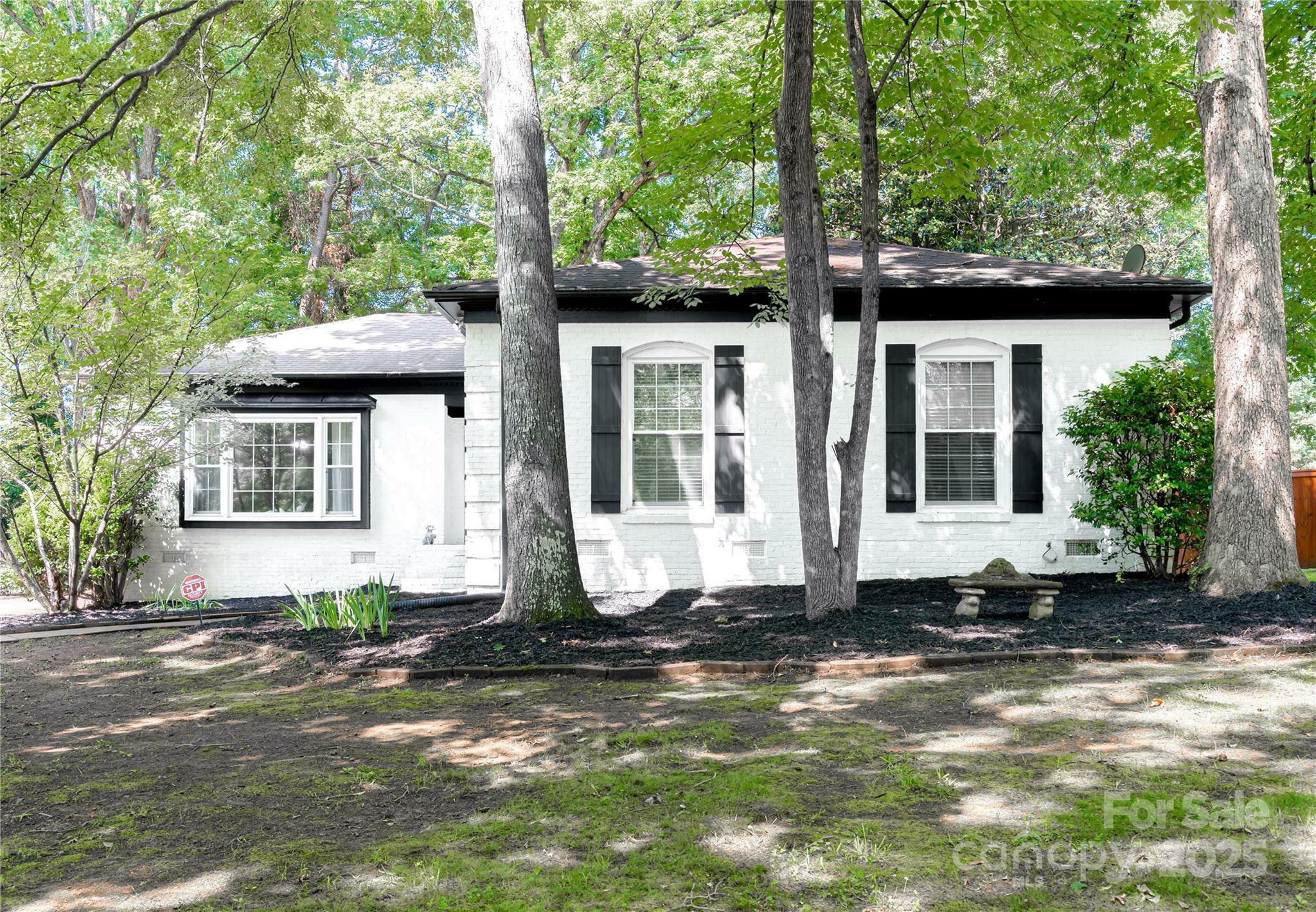 Property Photo:  6128 Coatbridge Lane  NC 28212 