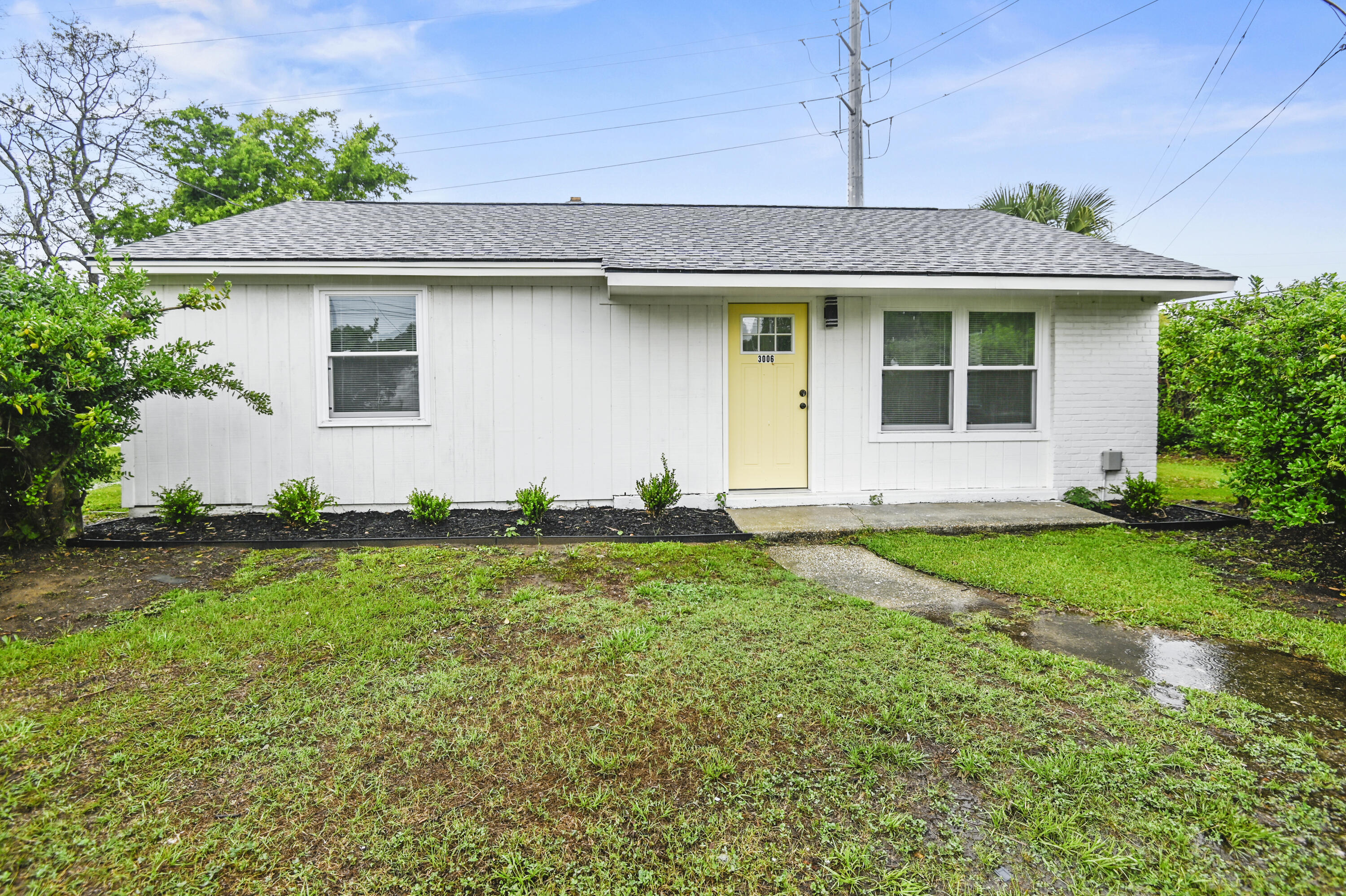Property Photo: 3006 Azalea Drive SC 29405