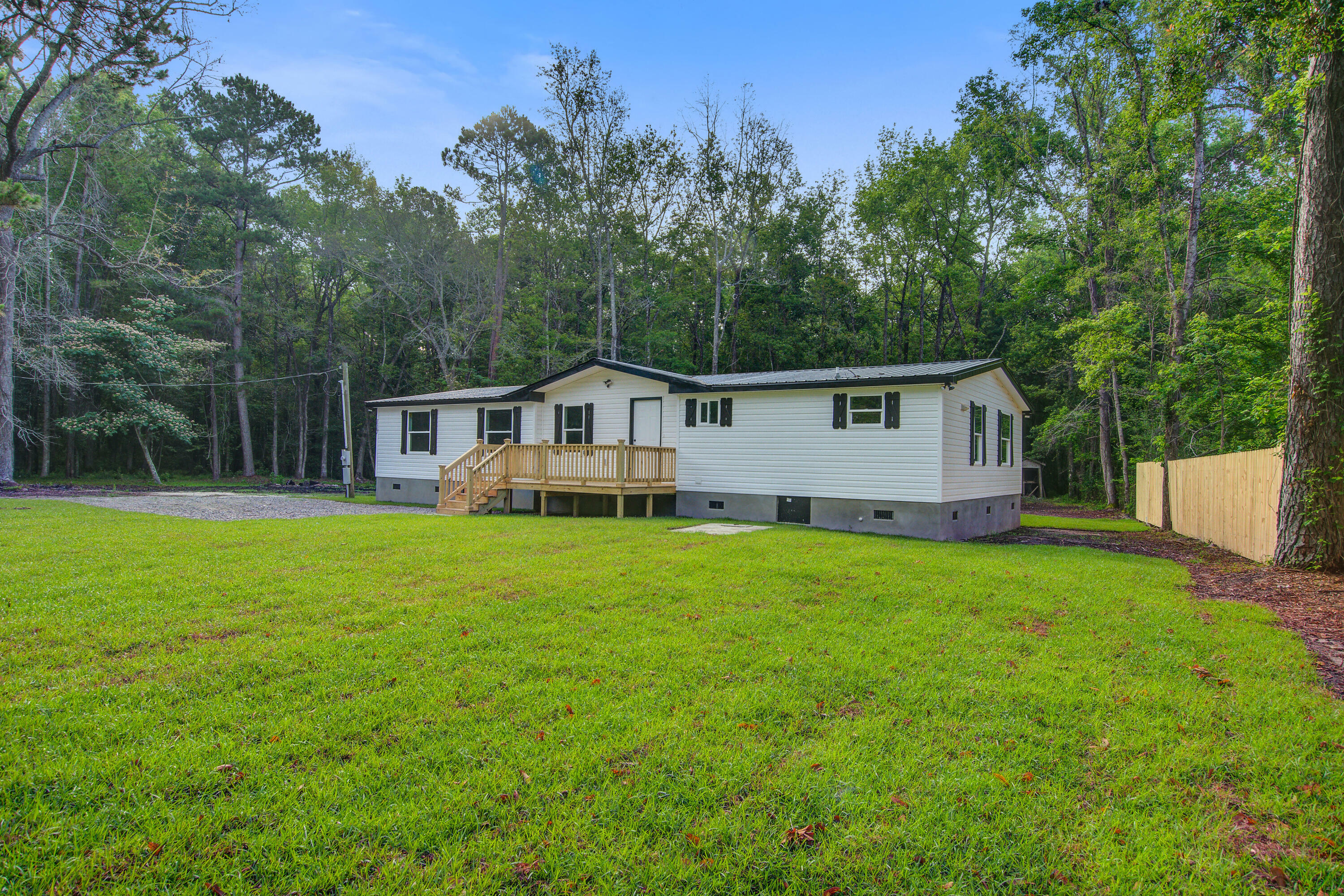 Property Photo: 117 Dairy Lane SC 29435