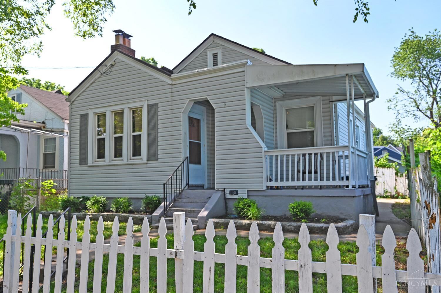 Property Photo: 1407 Regent Avenue OH 45237