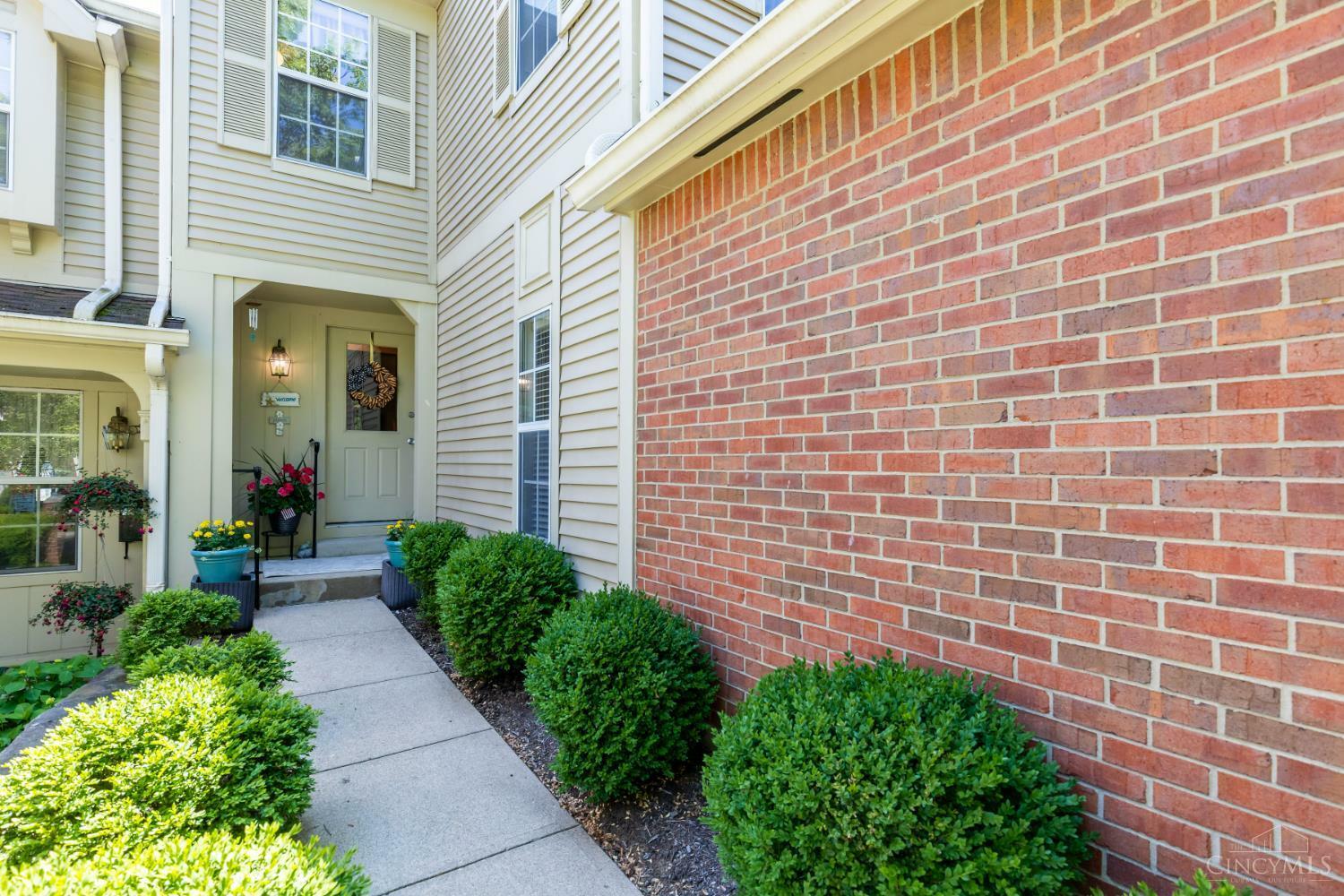 Property Photo: 1627 Braintree Drive OH 45255