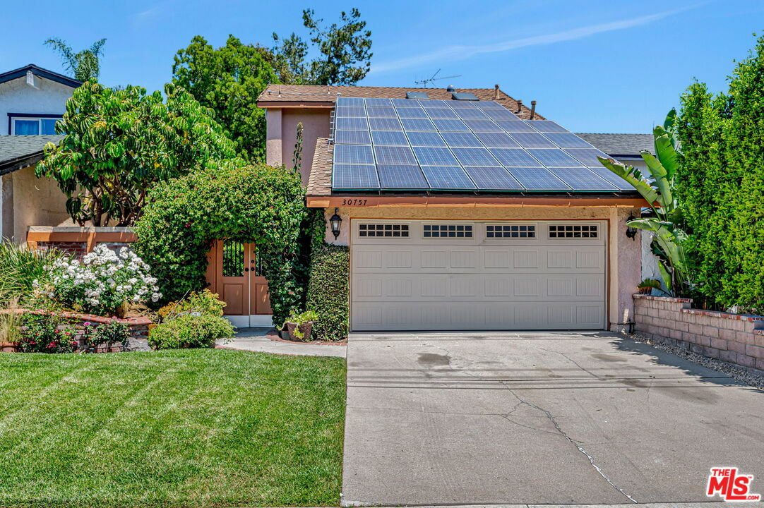 Property Photo:  30757 Canwood St  CA 91301 