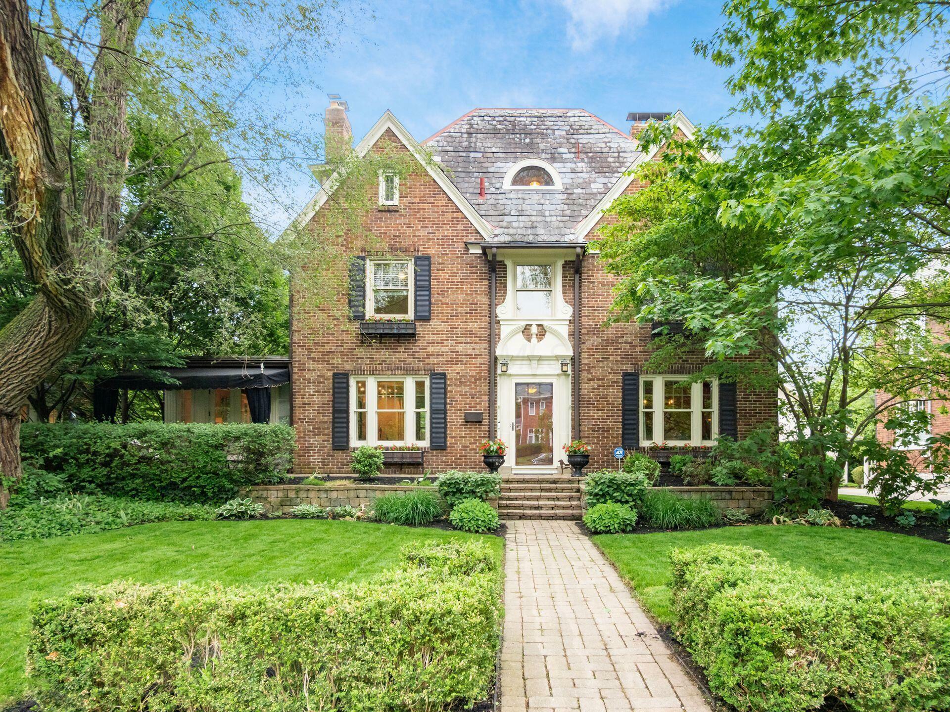 1635 Cambridge Boulevard  Upper Arlington OH 43212 photo