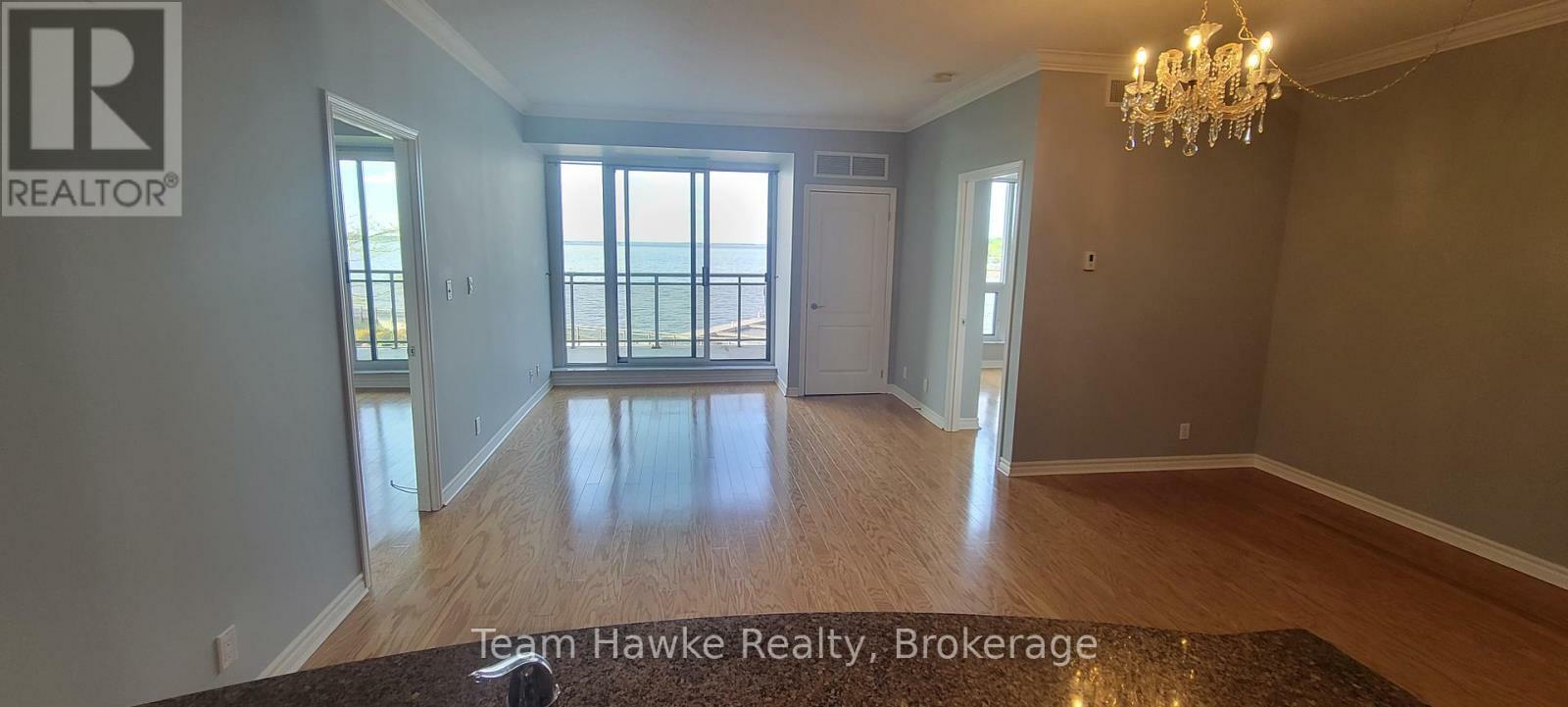 Photo de la propriété: 699 Aberdeen Boulevard 305 ON L4R 5P2