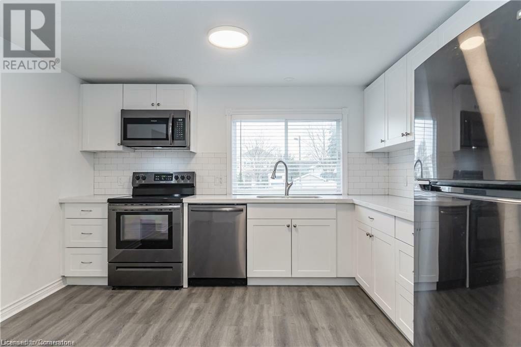 Property Photo: 1406 King Street North B ON N0B 2N0