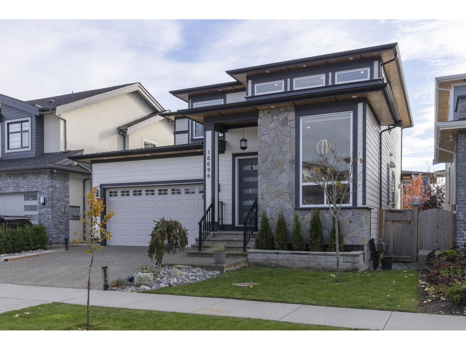 Property Photo: 16696 18 BC V3Z 9X5