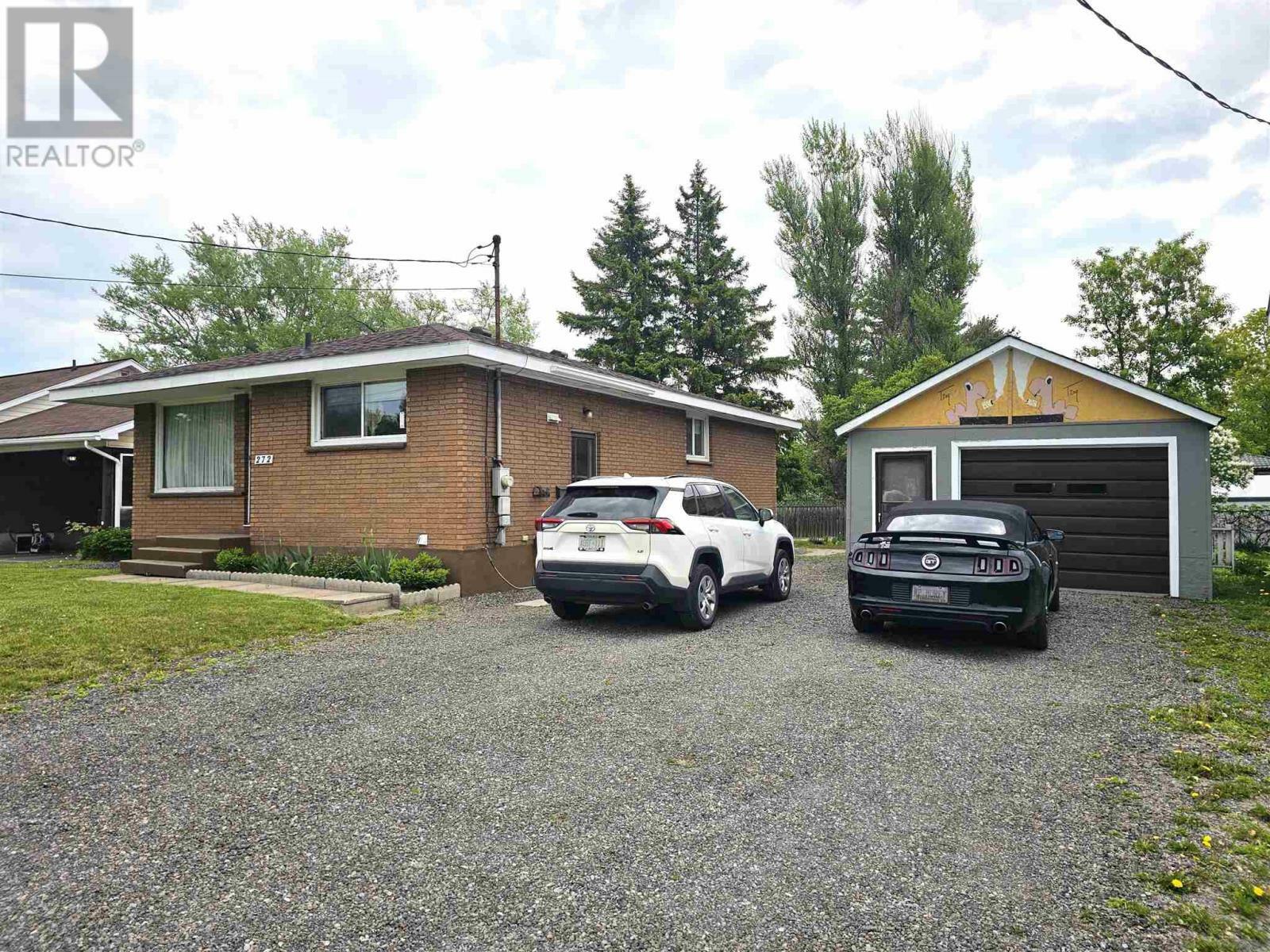 Property Photo:  272 Laurier Ave  ON P6C 5J2 