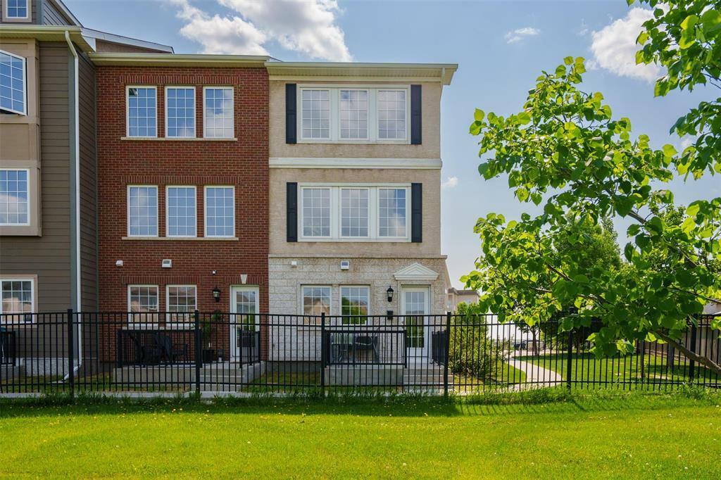 20 Ancaster Gate  Winnipeg MB R3Y 0K1 photo