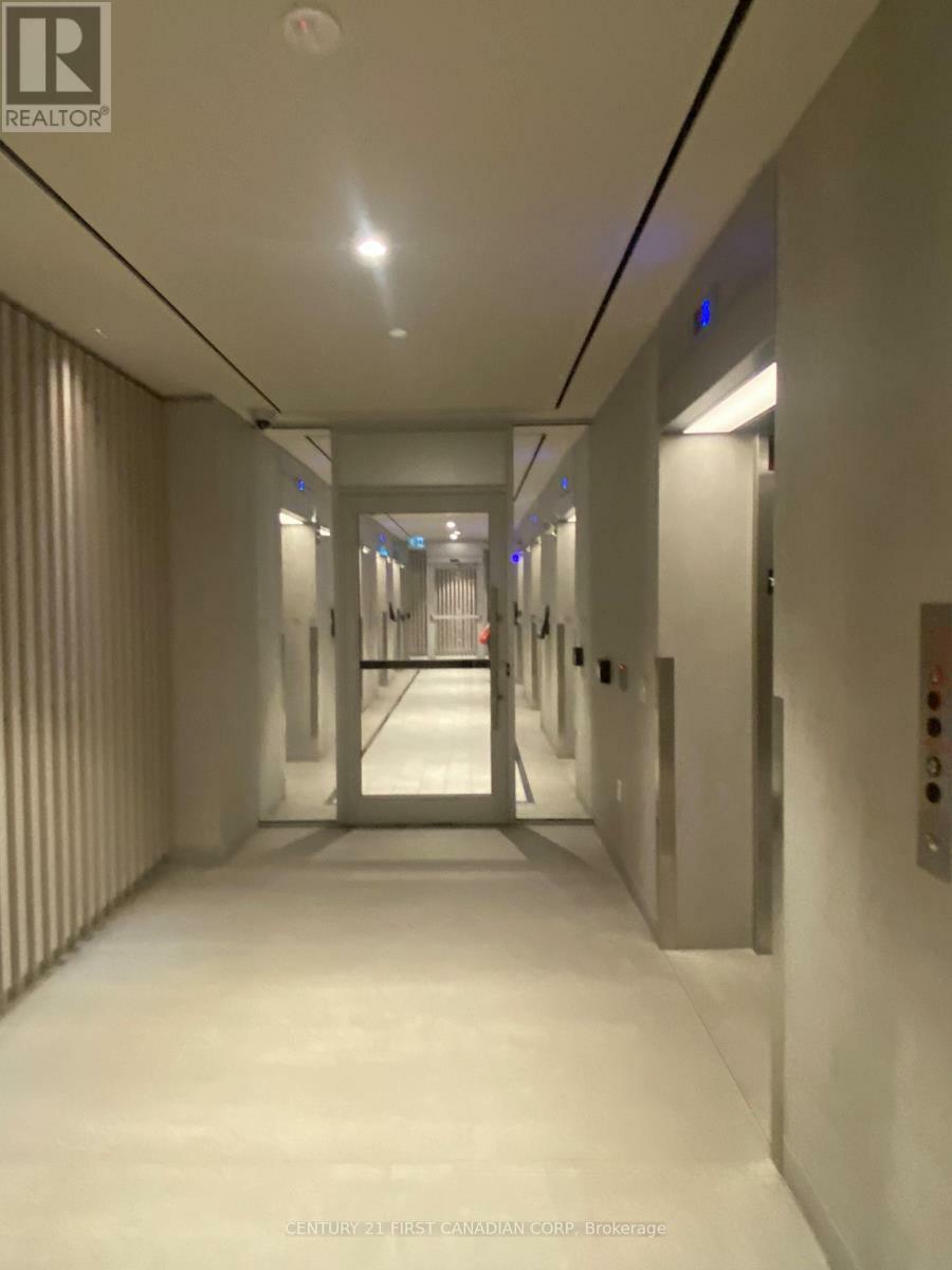 Property Photo:  138 Downes Street 811  ON M5E 0E4 