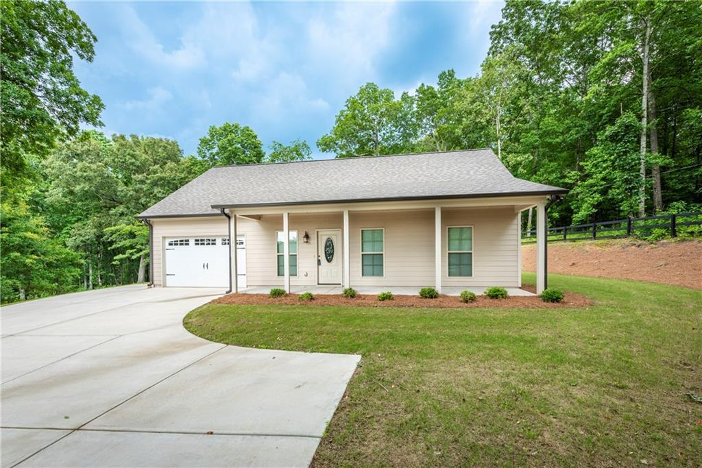 Property Photo: 1960 York Drive GA 30114