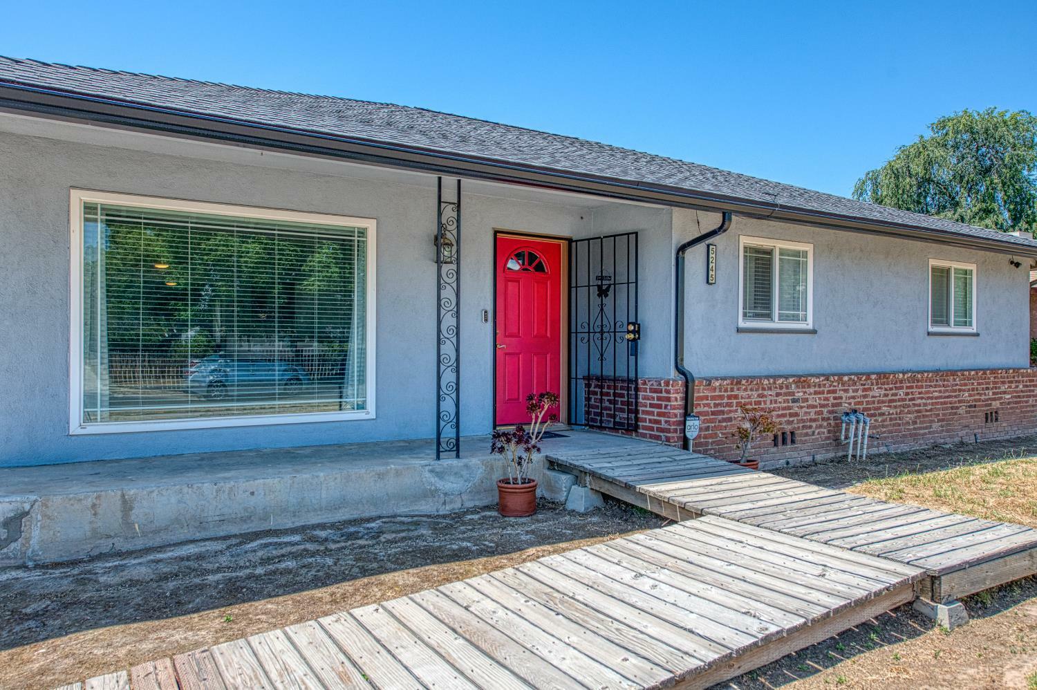 Property Photo: 5245 N Augusta Street CA 93710