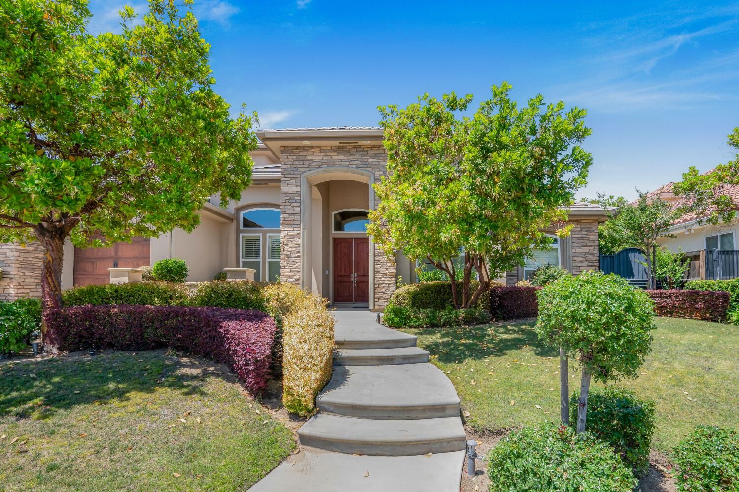 Property Photo:  2136 E Royal Dornoch Avenue  CA 93730 