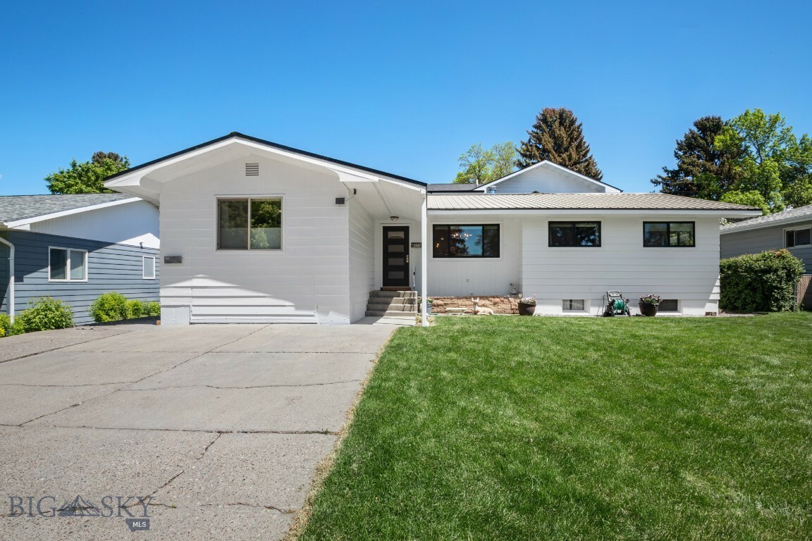 Property Photo: 420 N 6th Avenue MT 59715