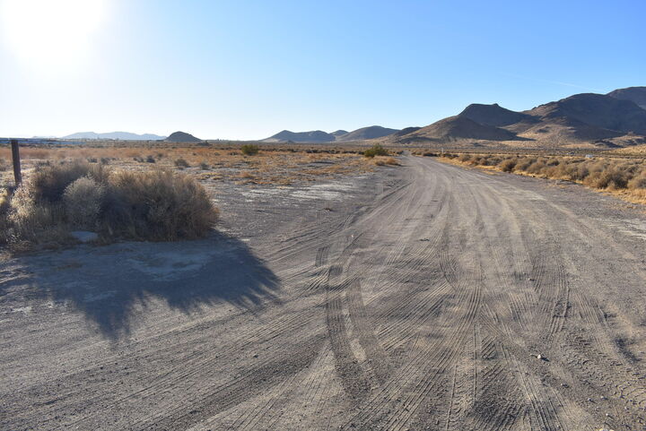 Property Photo: 9867 Sierra Highway CA 93501