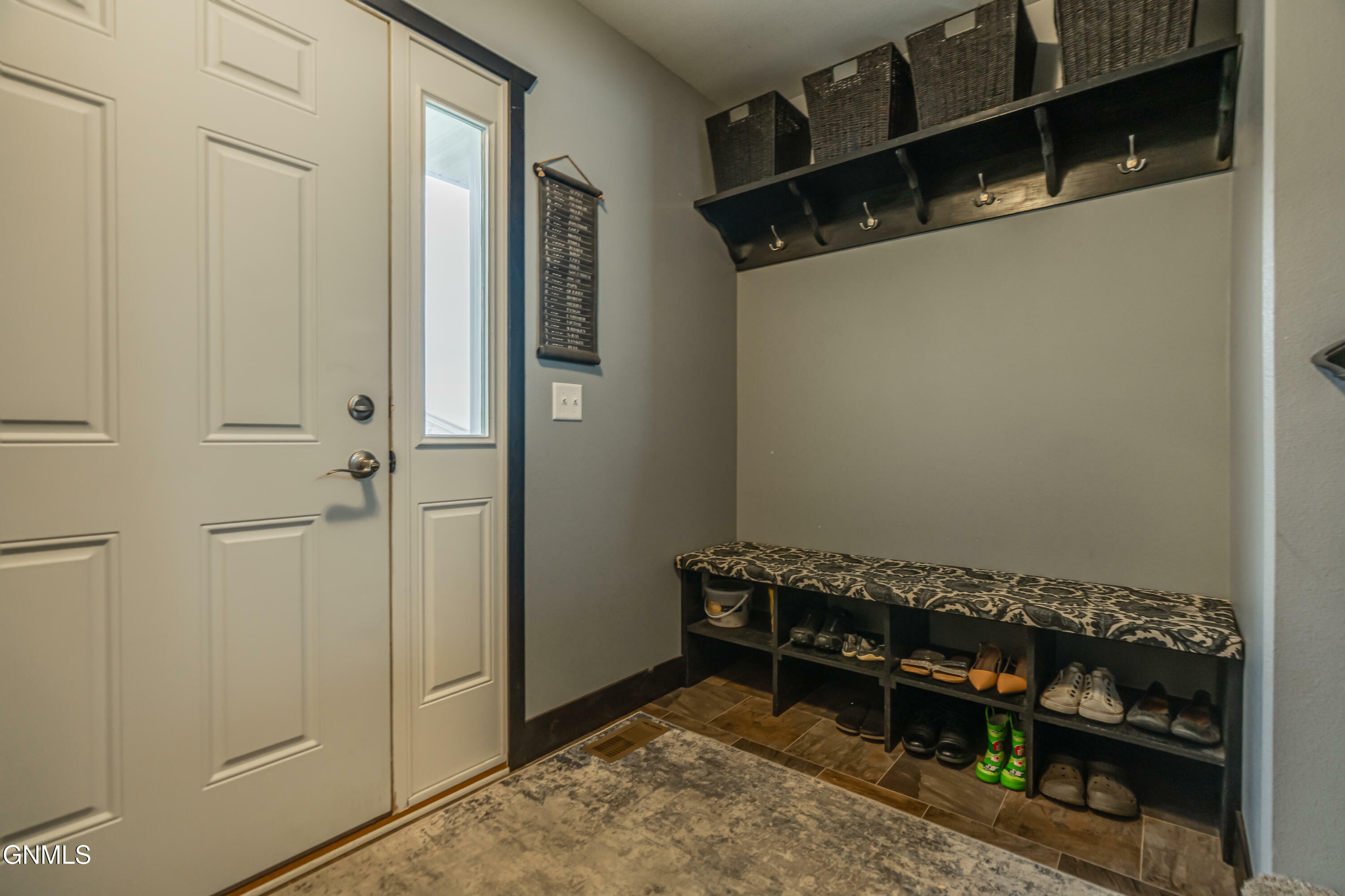 Property Photo: 4602 Crown Point Road NW ND 58554