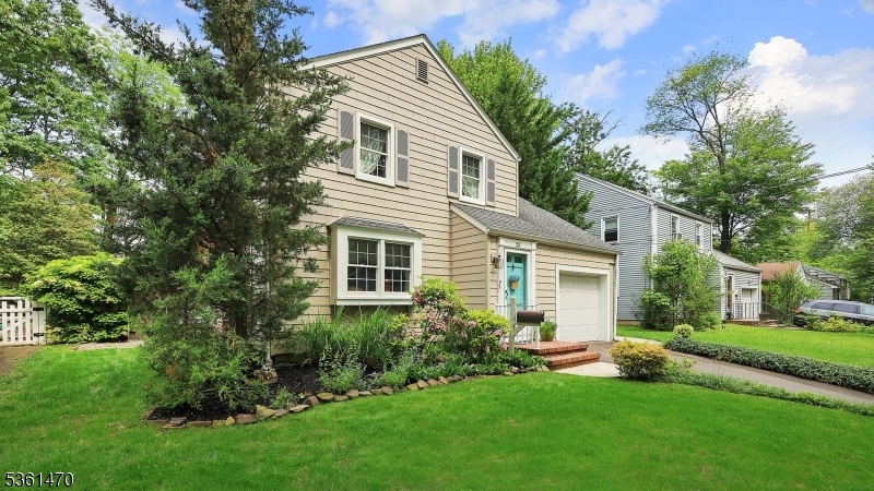 Property Photo: 23 Laurel Pl NJ 07023