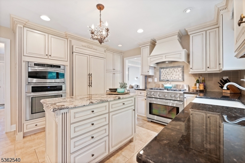 Property Photo:  4 Dogwood Dr  NJ 08844 
