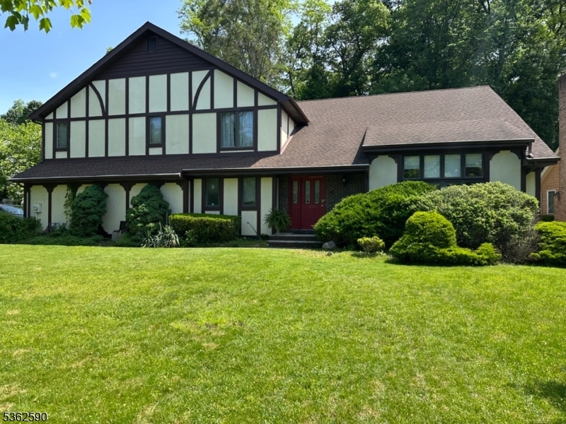 Property Photo: 570 Mill Run NJ 07652