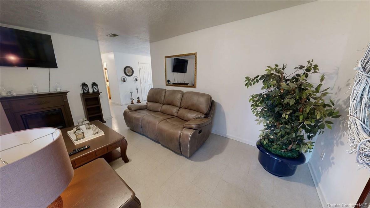 Property Photo:  1112 Pinder Lane  LA 70633 
