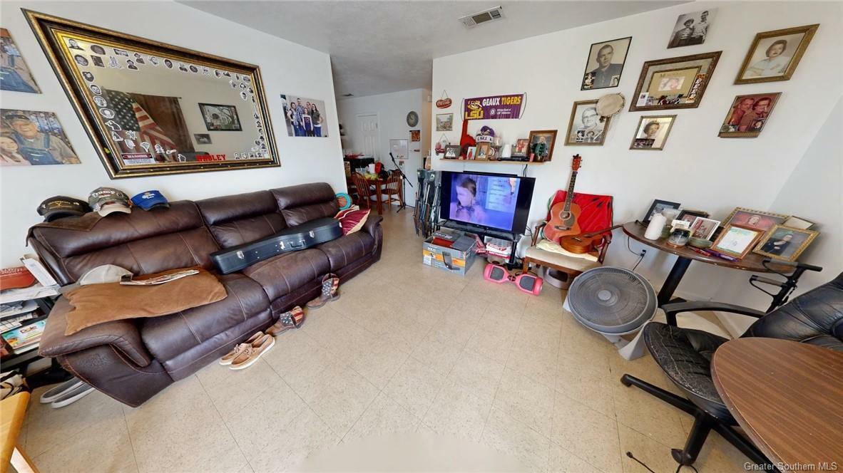 Property Photo: 310 Coffee Street LA 70633