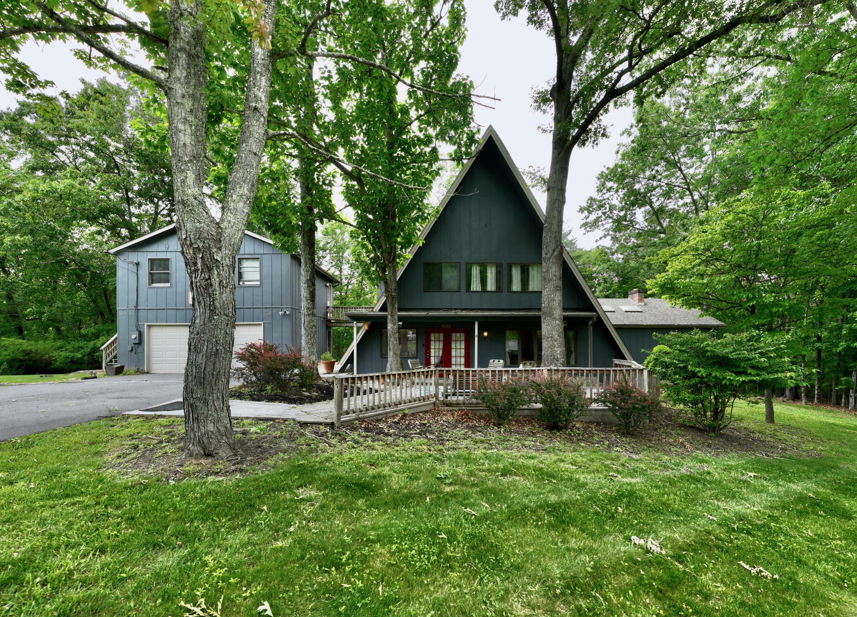 Property Photo: 236 Mackle Pt WV 24901