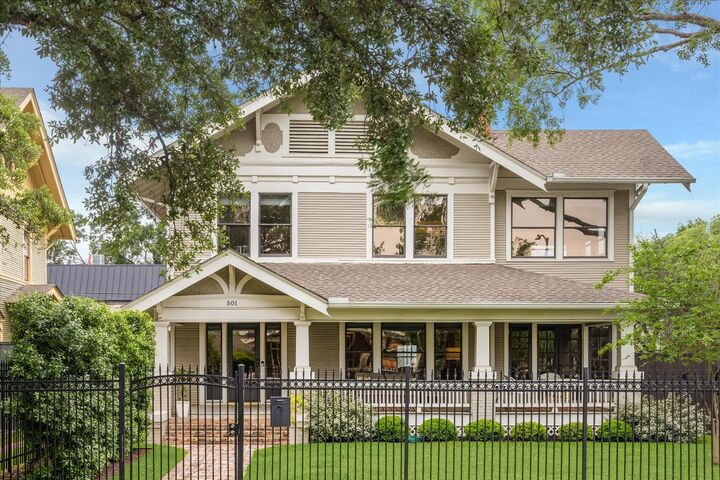 Property Photo:  501 Avondale Street  TX 77006 