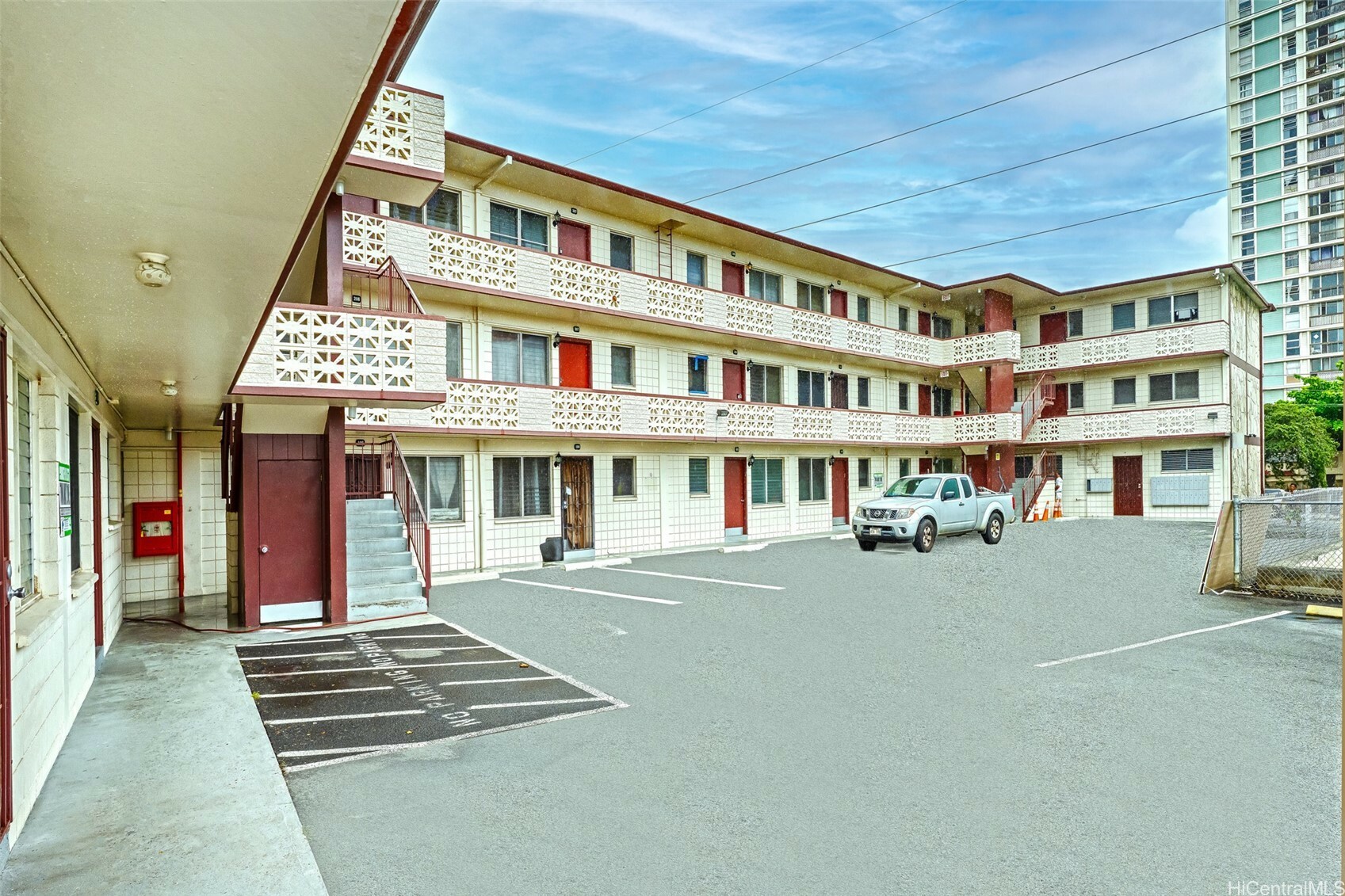 Property Photo: 1438 Liliha Street HI 96817