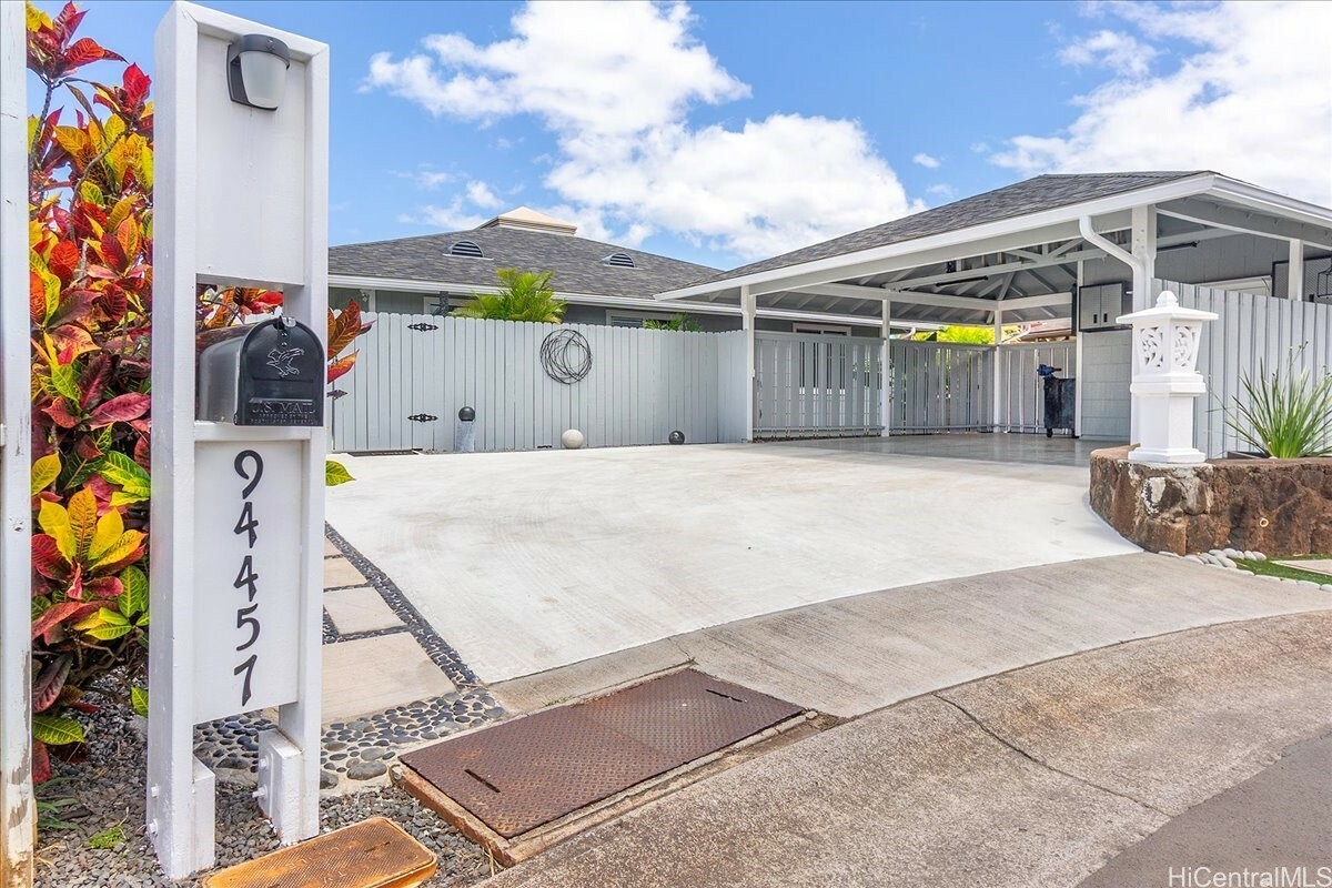 Property Photo: 94-457 Akoa Place HI 96789