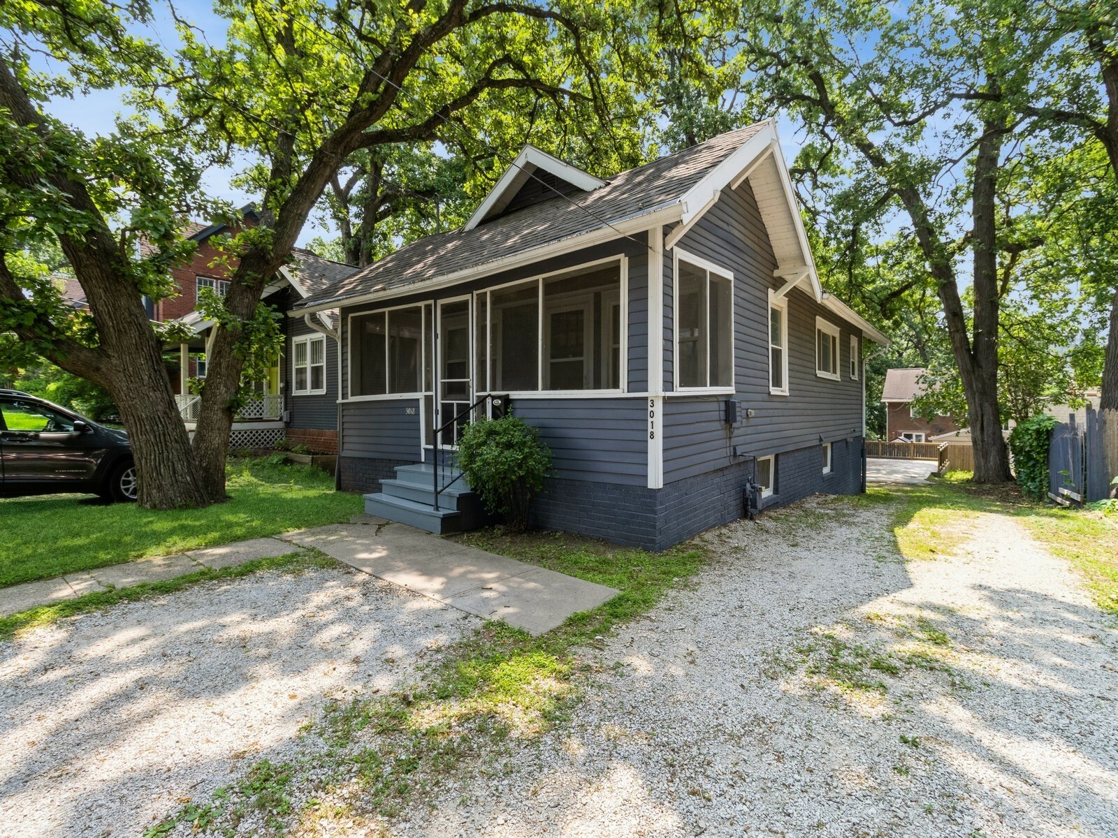 Property Photo: 3018 Woodland Avenue IA 50312