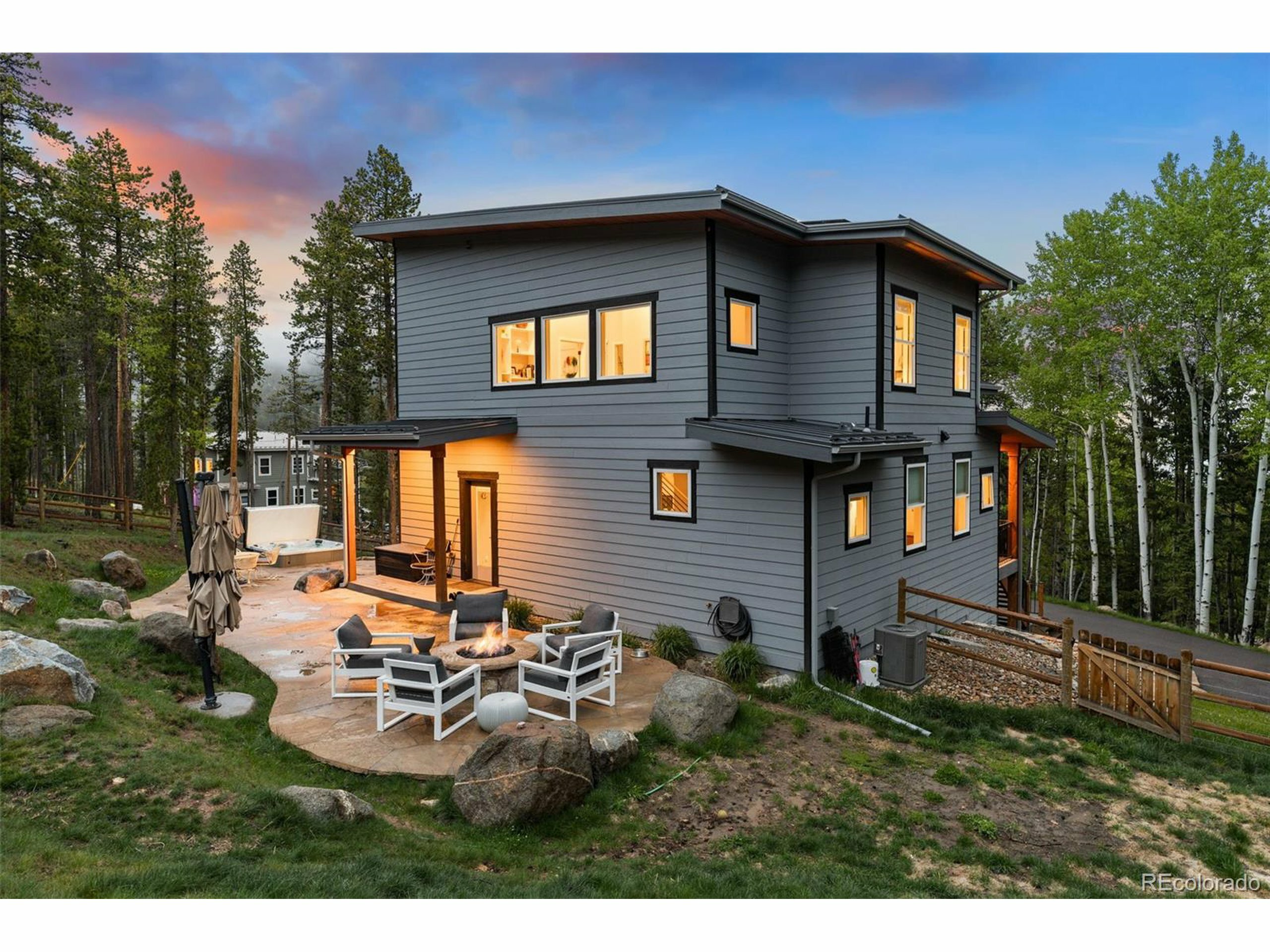 Property Photo: 6803 Snowshoe Trl CO 80439