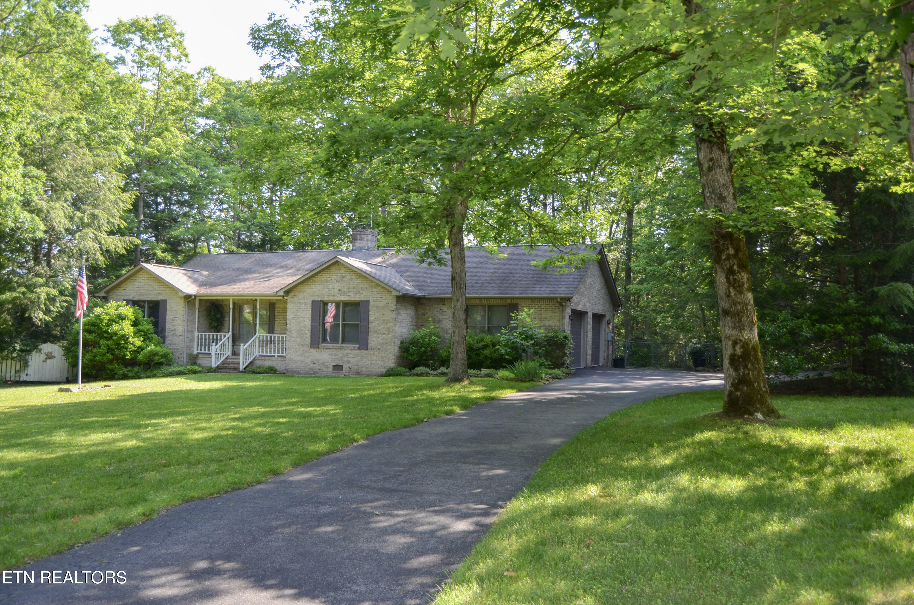 Property Photo: 182 Scott Creek Rd TN 38571