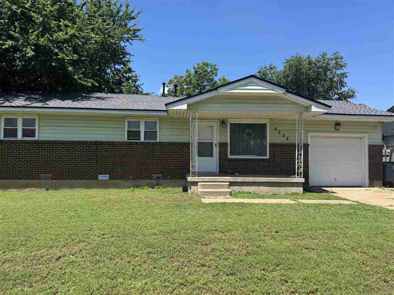 Property Photo: 2224 NW 45th St OK 73505