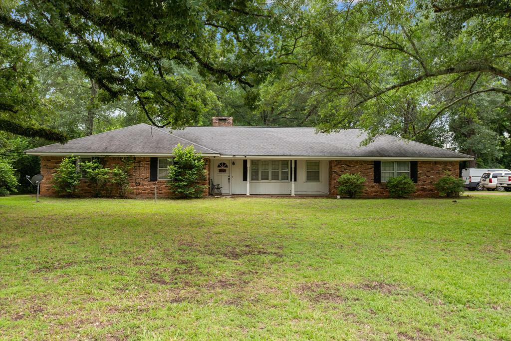 Property Photo: 232 S Sanders Street TX 75964