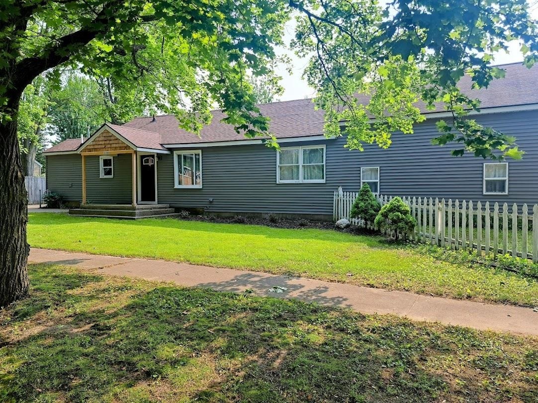 Property Photo:  3108 Fairlane  MI 48642 