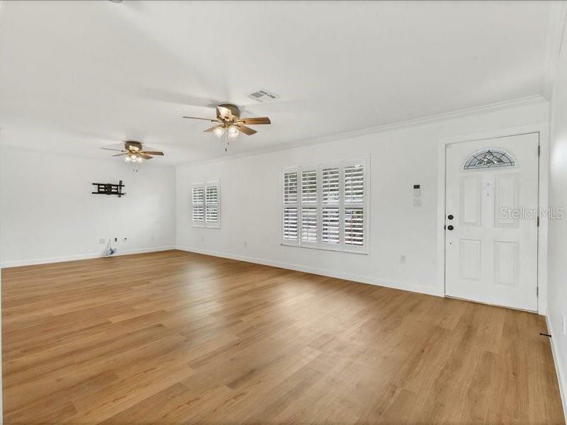 Property Photo:  3328 Kingswood Drive  FL 34232 