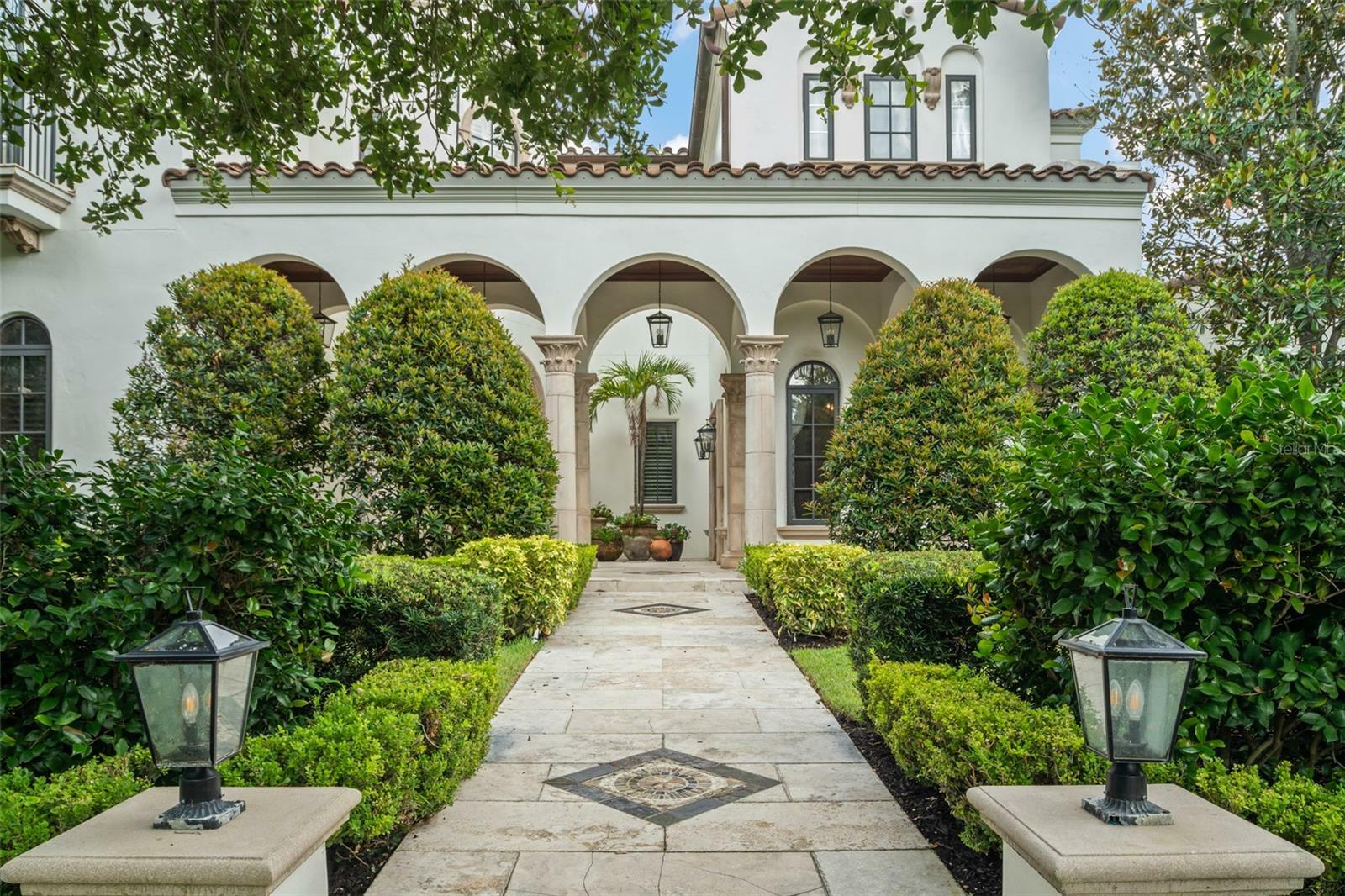Property Photo: 4400 New Broad Street FL 32814