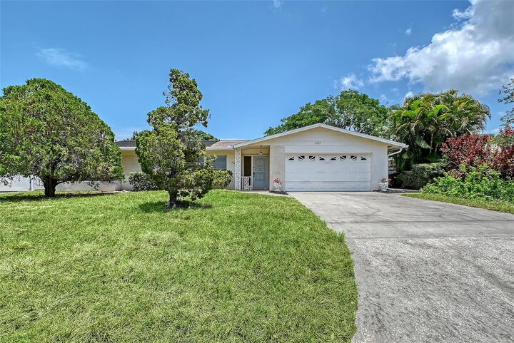 Property Photo: 3127 Dawson Street FL 34239