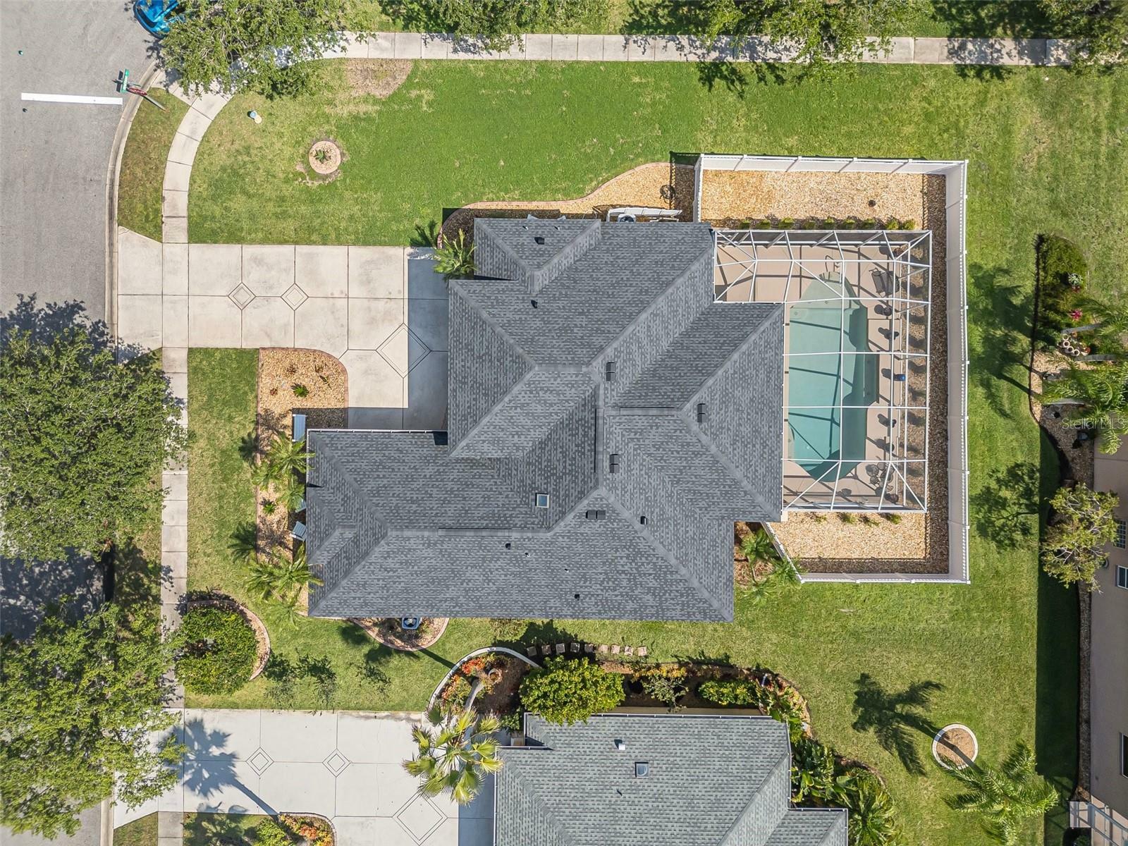 Property Photo: 3615 Marisol Court FL 32168