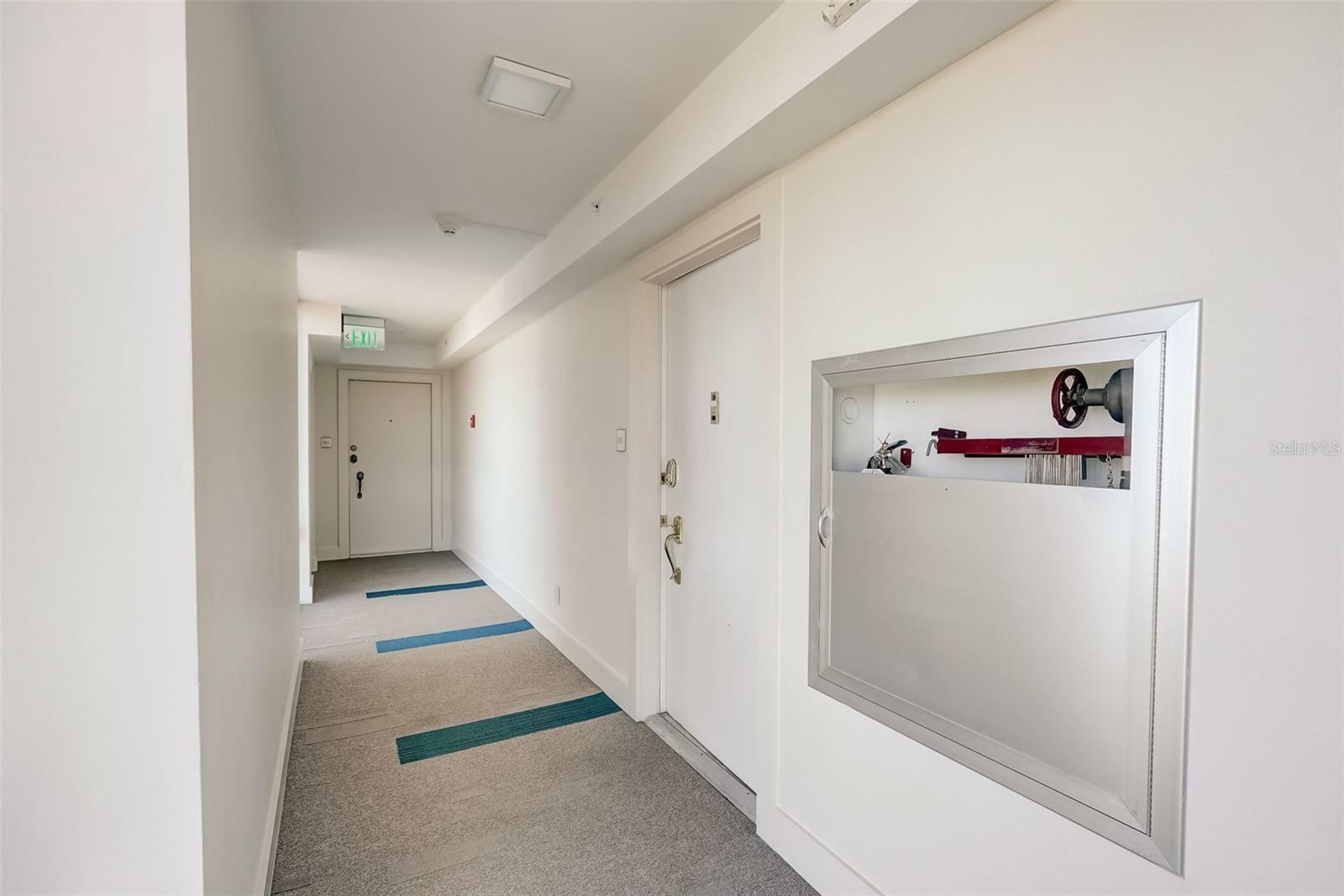 Property Photo: 2425 Gulf Of Mexico Drive 14B FL 34228
